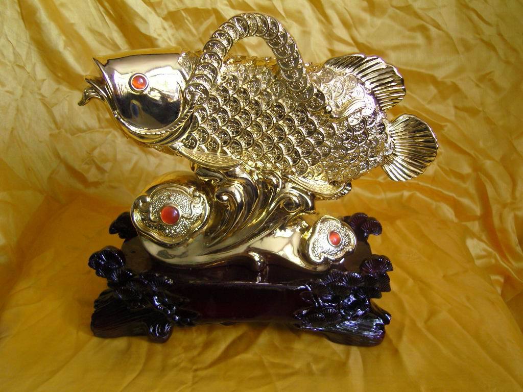 招財(cái)金龍魚 吉祥如意的金屬工藝品